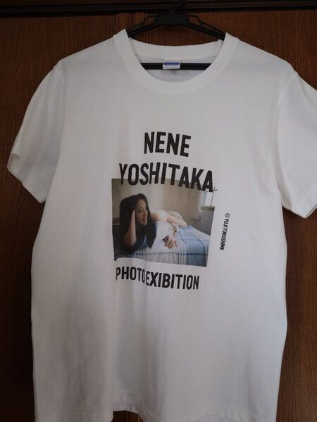 吉高寧々 サイン入りTシャツ Tシャツ