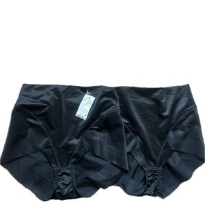 トリンプ 骨盤の気持ち ガードル2枚セット ブラック 64 未使用品 補正下着