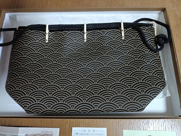 未使用 印傳屋 甲州印伝 巾着 合才袋 裏千屋 黒地にベージュ