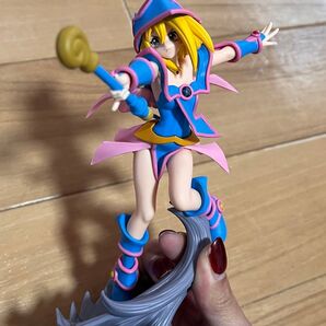 ブラックマジシャンガール フィギュア