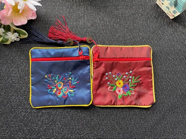 ブレスレット入れ刺繍袋♪