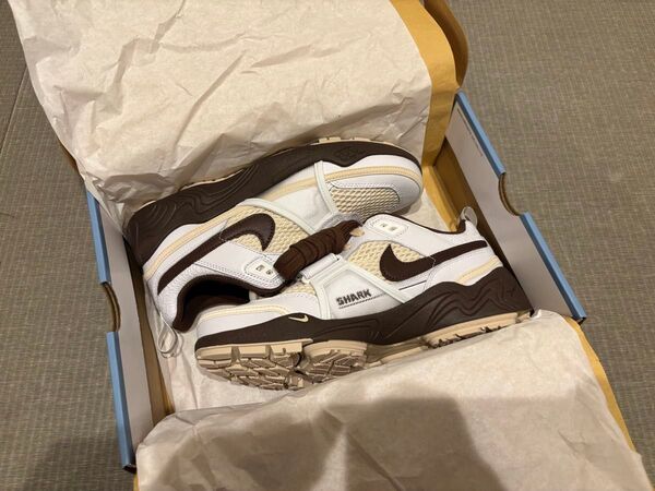 NIKE ZOOM FIELD JAXX WHITE/LT CHOCOLATE-WHITE