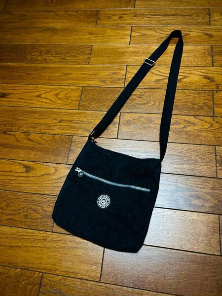 【MERRI MENT】ブラック◆上質ナイロン◆斜め掛け&ショルダーバッグ◆ジップポケット付