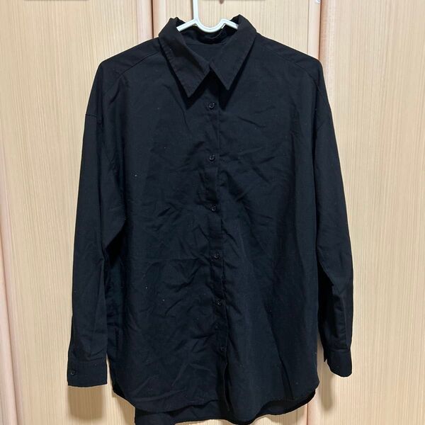 黒シャツ 長袖シャツ GU