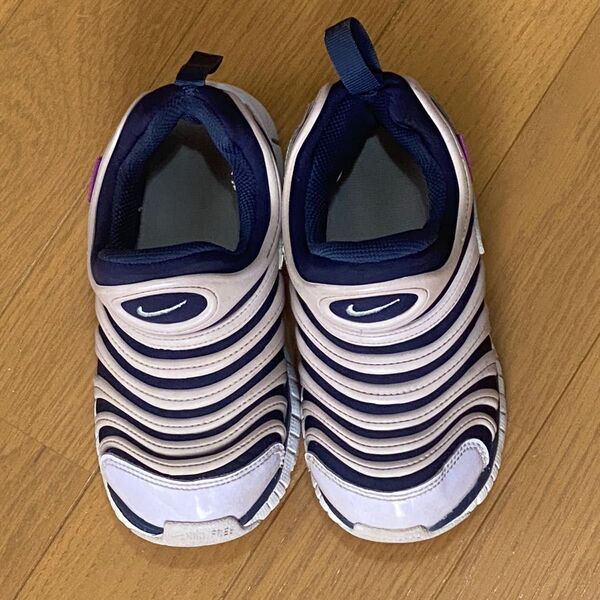 NIKE ナイキ ダイナモ 18cm