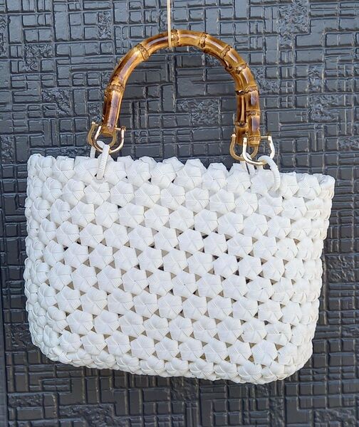 ハンドメイド カゴバッグ 花結び クラフトバンド 白 7本編み