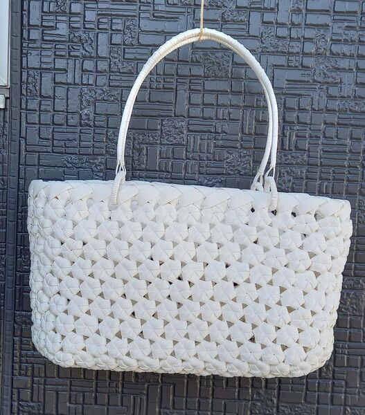 ハンドメイド カゴバッグ 花結び クラフトバンド 白 7本編み