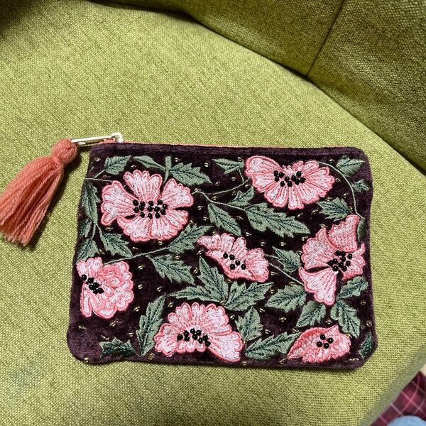 花柄刺繍ポーチ ピンク ベロア調