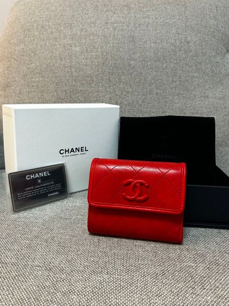 美品 箱、ギャランディー付き CHANEL 財布 三つ折り レッド