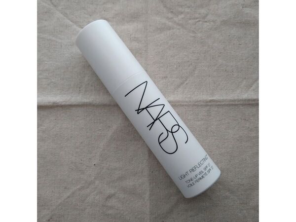 【NARS】ライトリフレクティング トーンアップヴェール