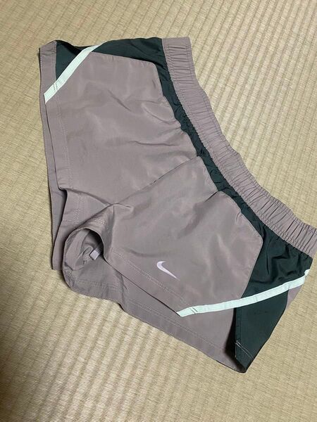 ナイキランニングパンツ送料込み