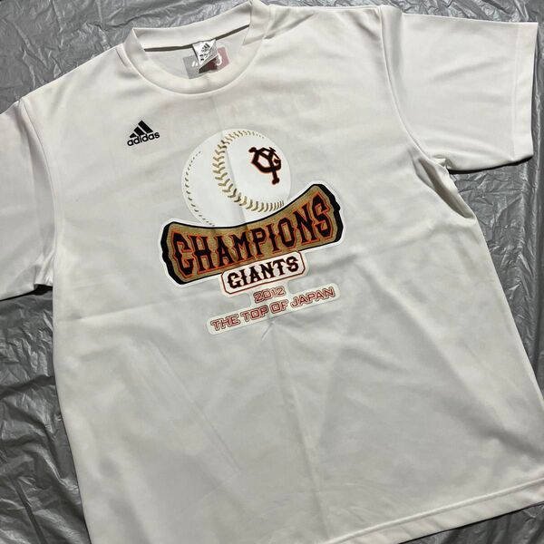 プロ野球 読売ジャイアンツ アディダス製 2012年優勝記念Tシャツ 半袖 XOサイズ メンズ 応援グッズ ホワイト