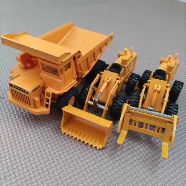 コマツ ヨネザワトイ KOMATSU ダンプトラック ペイローダー