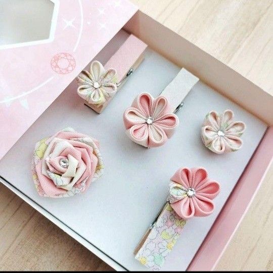 春色のギフトボックス つまみ細工のマグネット 木製ピンチ ピンク 母の日