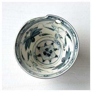 新品 ベトナムのバッチャン焼き 箸穴があるミニ丼鉢