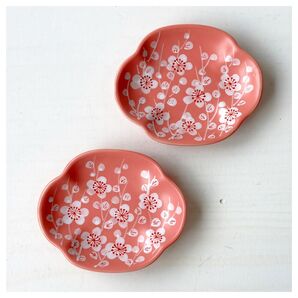 新品 ベトナムのバッチャン焼き 花柄の豆皿2枚