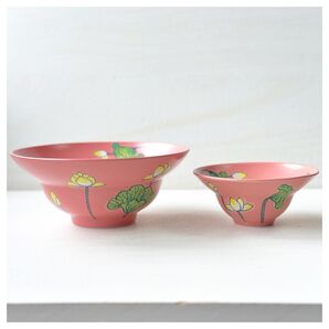 新品 ベトナムのバッチャン焼き 蓮柄の鉢2枚