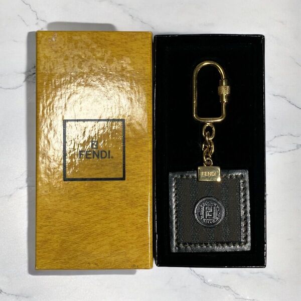 未使用保管品 FENDI フェンディ ペカン柄 キーホルダー ゴールド ヴィンテージ