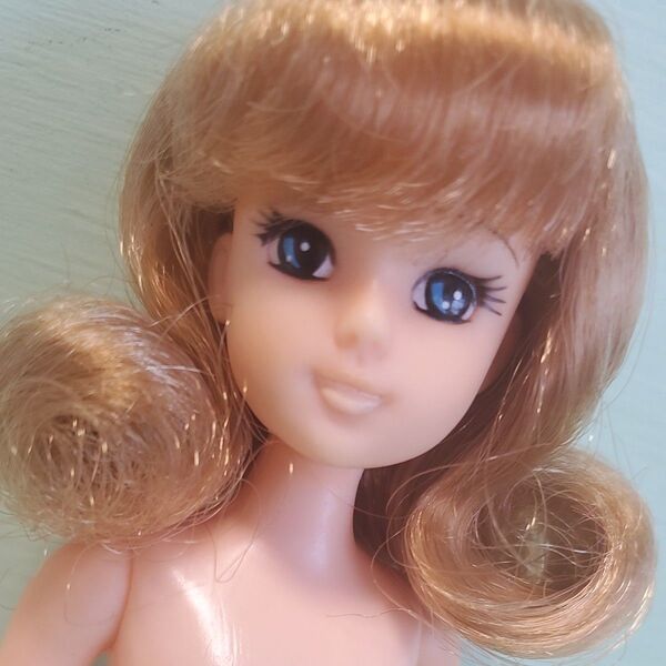 ♪初代リカちゃんフレンド♪初代いづみちゃん♪4本まつ毛