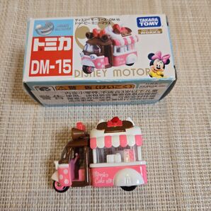 ディズニーモータース トミカ DM-15 ドゥービー ミニーマウス