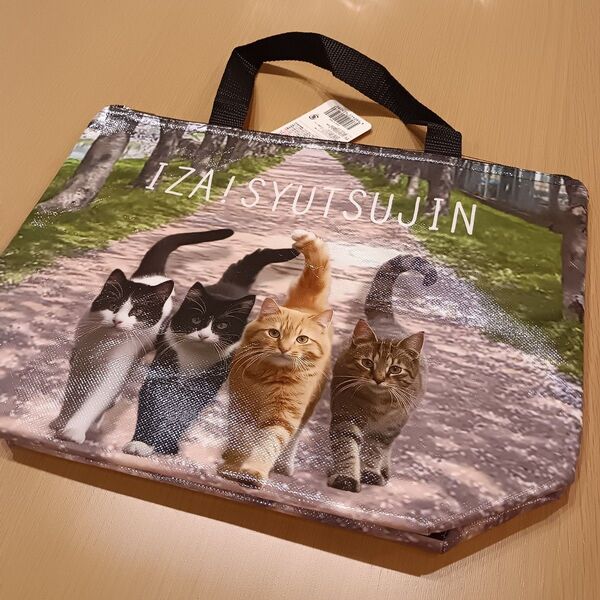 【新品】クーラーバッグ 猫 いざ出陣 保冷バッグ トートバッグ ねこ