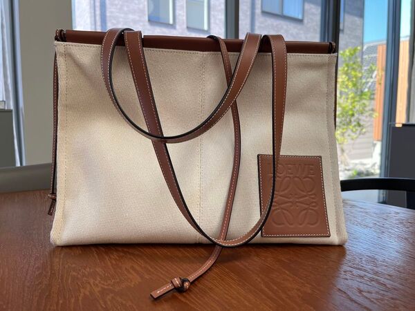 ロエベ クッショントートバッグ ラージ LOEWE
