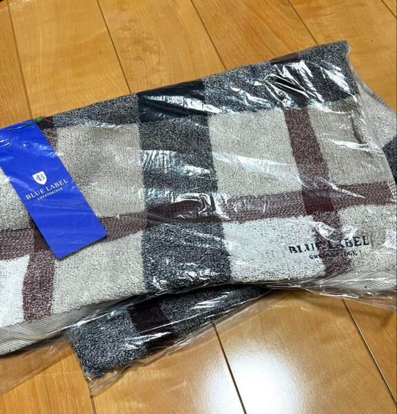 新品 未開封 ブルーレーベルクレストブリッジ チェック ベージュ フェイスタオル
