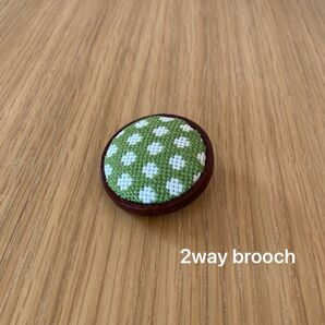 ハンドメイド 2wayブローチ 木製ブローチ ヘアゴム 刺繍 抹茶グリーン 1点 刺繍ブローチ