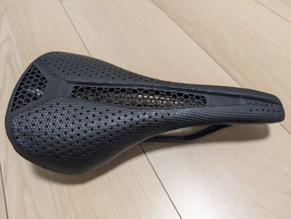 S-WORKS サドル phenom mirror 143mm