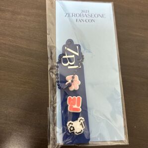 ゼベワン ギュビン ネームタグ