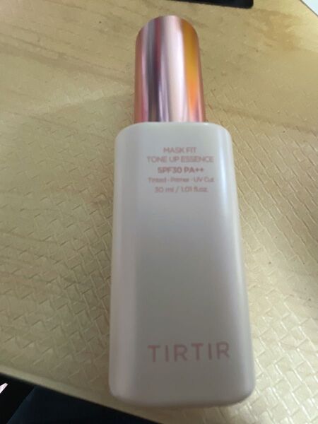 TIRTIRマスクフィットトーンアップエッセンス