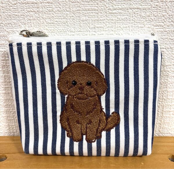 ハンドメイド トイプードル 刺繍 ポーチ