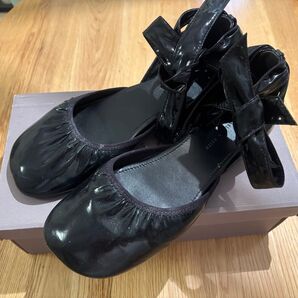 CHARLES & KEITH チャールズ&キース黒リボン付きバレエシューズ