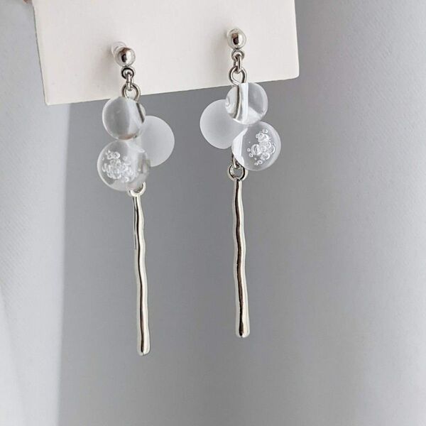 【No.269】アレルギー対応 ハンドメイド イヤリング ピアス 軽い 透明 クリア しずく シルバー バブル 泡