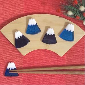 新品 富士山 ガラス箸置き 4個 / 和食 お祝い 節句 縁起物 お正月 お食い初め 祝膳