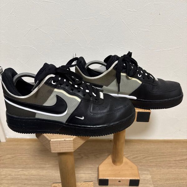 NIKE エアフォース1リアクト ブラックホワイト