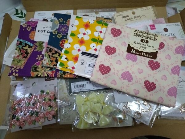 【A】手芸用品まとめ カットクロスボタン&オマケ入るだけ