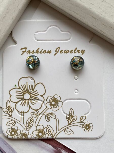 ネイビー シェル パール レジン 小さい 小粒 樹脂ピアス No.822