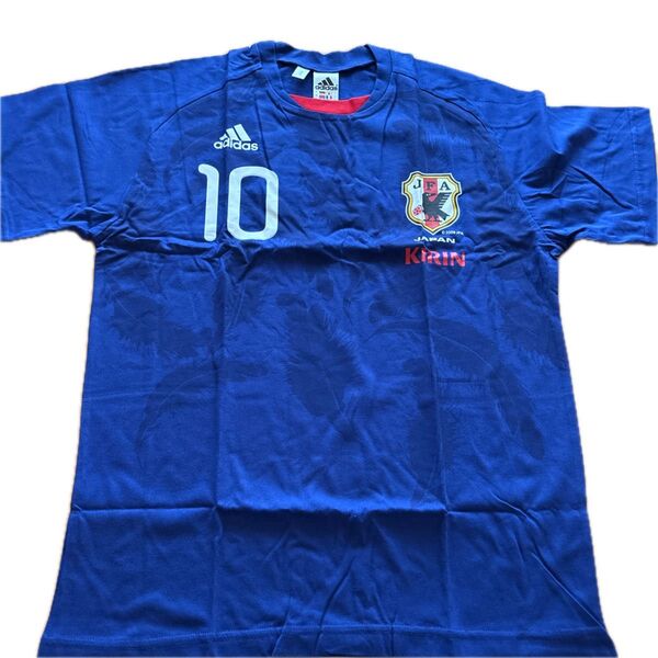 adidas レプリカ サッカー日本代表ユニフォーム ずいぶん前のです。