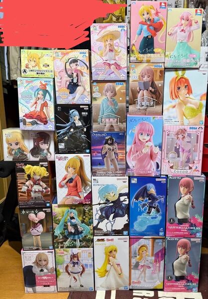 プライズフィギュアまとめ売り 26体+時計