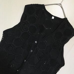 ◆ベスト 革 レザー レース モノトーン ワンカラー ボタン 黒 レディース