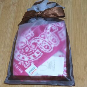 ☆新品☆BEAMS ビームスデザイン タオルハンカチ ピンク タオル美術館 プレゼント