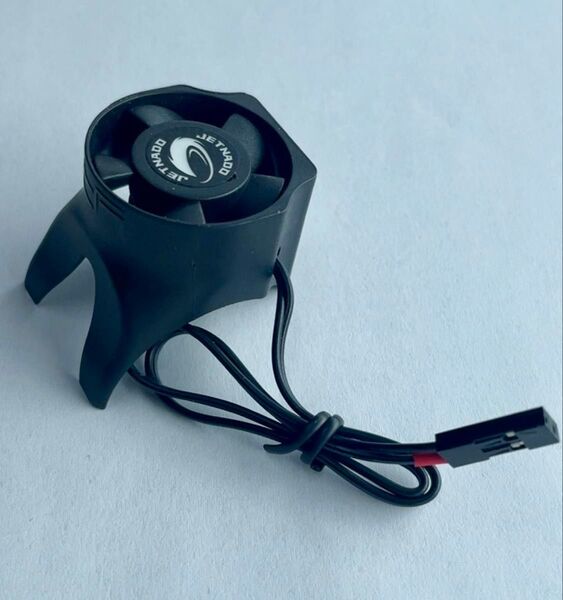 【YEAR RACING】トルネードTwistex30mmシュラウデッドクーリングファン (YA-0611)新品