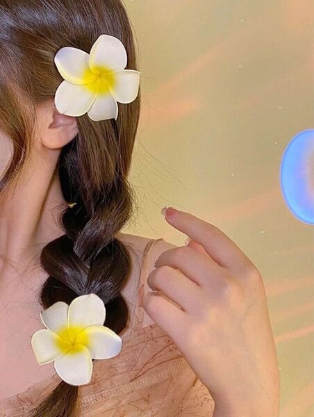 再入荷!!大好評!! 新品 プルメリアヘアクリップ 2個セット 髪飾り 夏 SNS映え ヘアアクセサリー おしゃれ ヘアクリップ