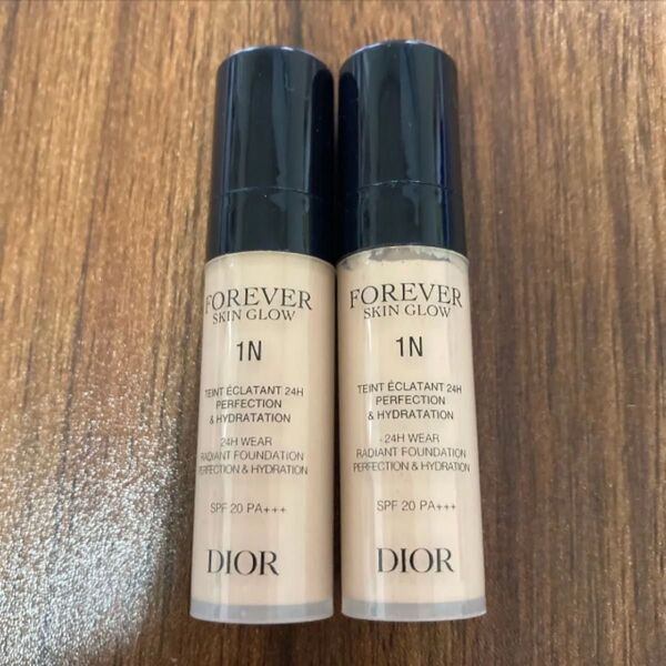 ディオールスキン フォーエヴァー フルイド グロウ 1N 5ml x 2本