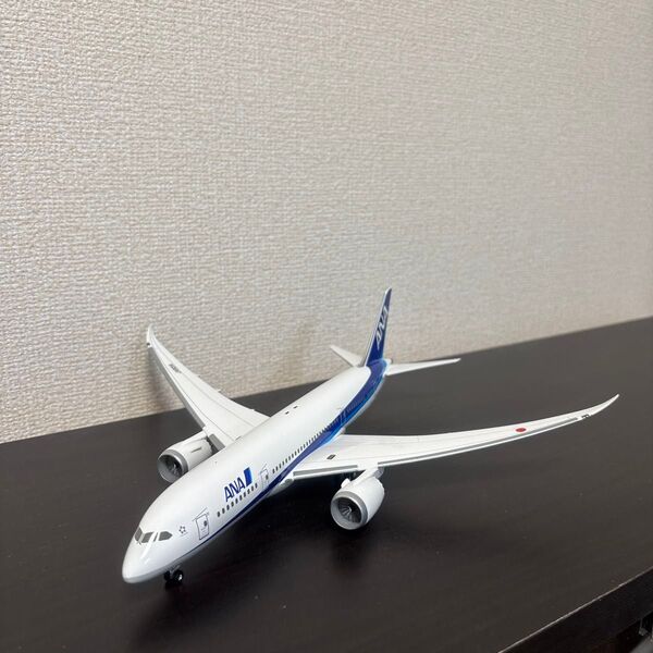 ANA ボーイング787-8 Dreamliner 1/200スケール