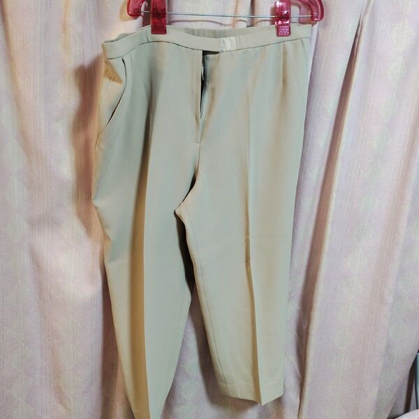 レリアン パンツ 17号 ベージュ スラックスパンツ