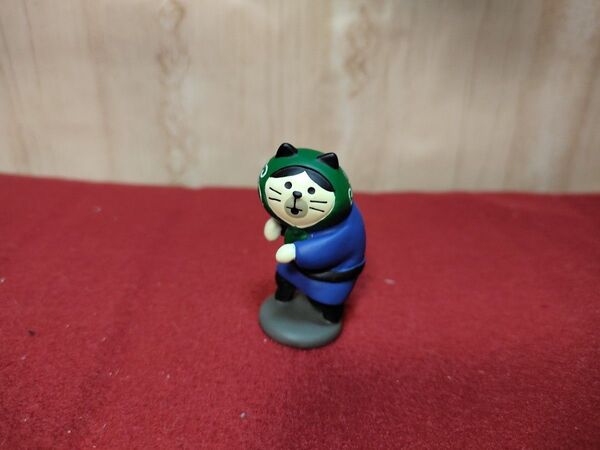 デコレ コンコンブル どろぼう猫