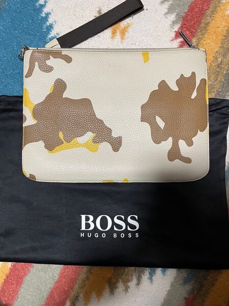 ヒューゴボス クラッチバック