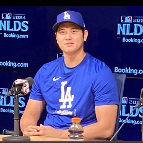 ドジャース 大谷翔平選手 Tシャツ NIKEナイキロイヤルポストシーズンMLB認定コレクションレジェンドTシャツ 東京シリーズ